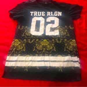 True Religion tee shirt
